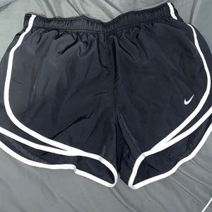 basketball nike shorts womens